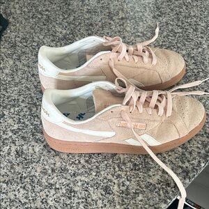 Reebok Blush Suede Classics